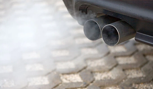 Syitä ja ratkaisuja liialliselle dieselmoottorin pakokaasulle