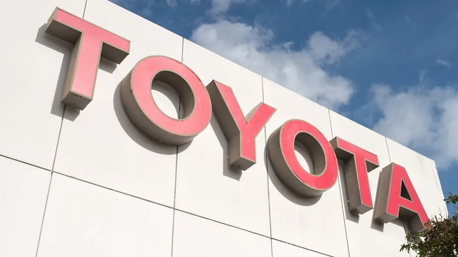 Toyota investoi 1,3 miljardia dollaria Yhdysvaltoihin nopeuttaakseen sähköajo...