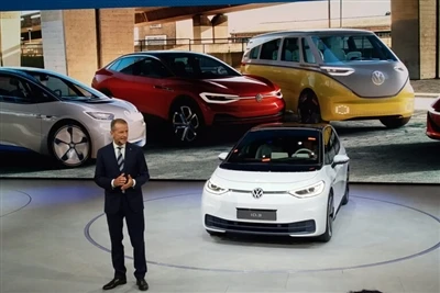 Volkswagen-konserni lykkää useiden sähköajoneuvojen julkaisua